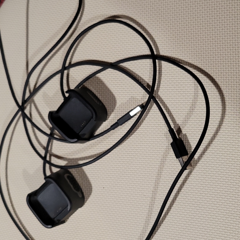 Fitbit Versa chargers Black